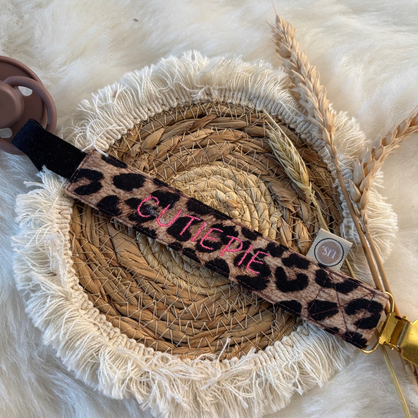 Name der Schnullerschnur: Leopard