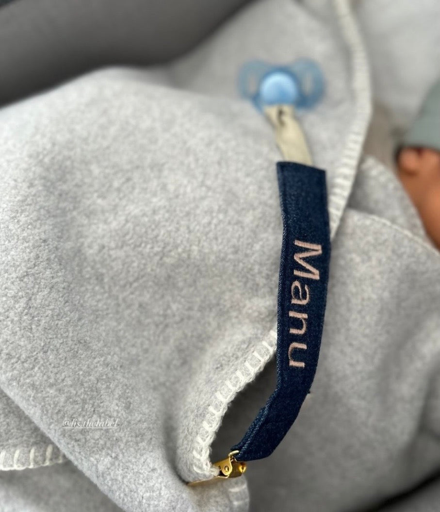 Name der Schnullerschnur: Denim I
